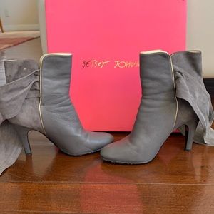 Betsy Johnson booties